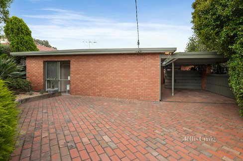 35 Victor Crescent Forest Hill 3131