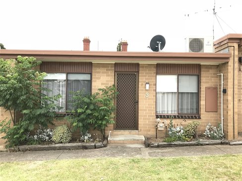 3/58 Panton Street, GOLDEN SQUARE VIC 3555