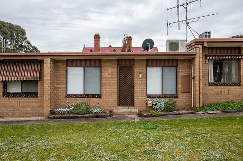 3/58 Panton Street, GOLDEN SQUARE VIC 3555