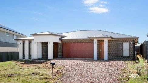 36 & 36A Resthaven Way, SILVERDALE NSW 2752