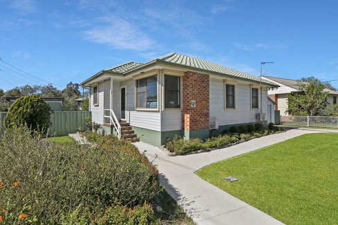 36 Hurt Parade, UNANDERRA NSW 2526