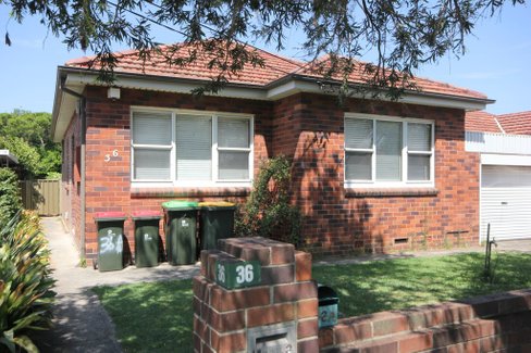 36 Lee Avenue, BEVERLY HILLS NSW 2209
