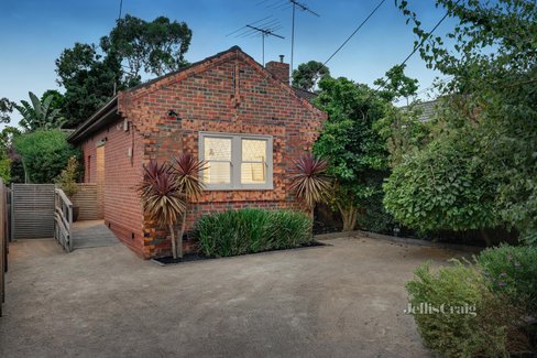 36 Omama Road Murrumbeena 3163