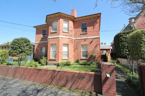 36 Pleasant Street South, NEWINGTON VIC 3350