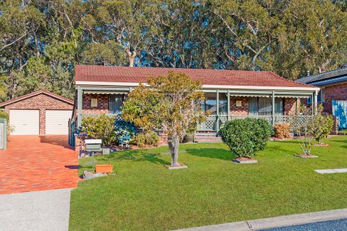 36 Scarborough Way, DUNBOGAN NSW 2443