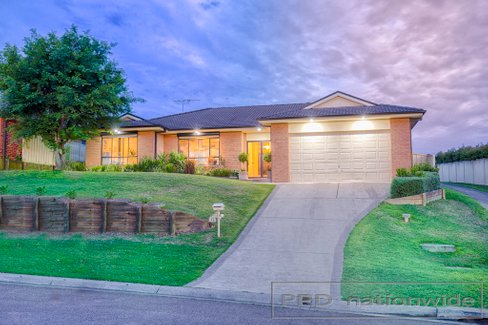 36 Squadron Cres, RUTHERFORD NSW 2320