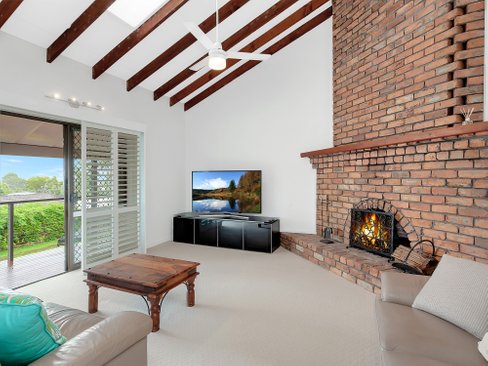 36 Timbertop Mead, BURLEIGH HEADS QLD 4220