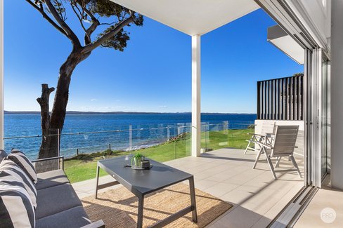 3/64 Sandy Point Road, CORLETTE NSW 2315