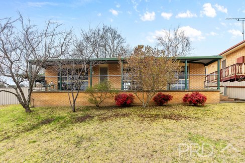 37 Booral Avenue, TUMUT