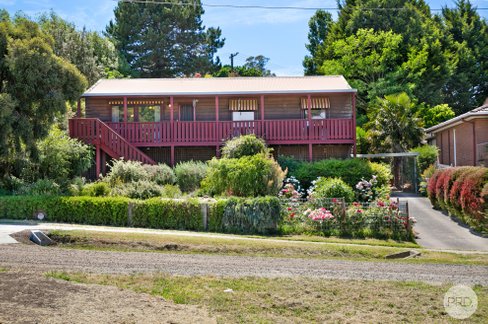 37 Clunes Road, CRESWICK VIC 3363