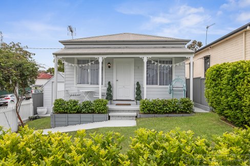 37 Green Street, TELARAH NSW 2320