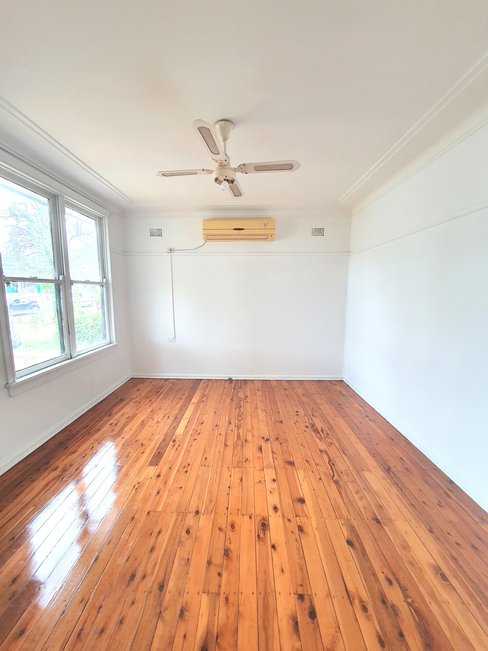 37 Hume Highway, WARWICK FARM