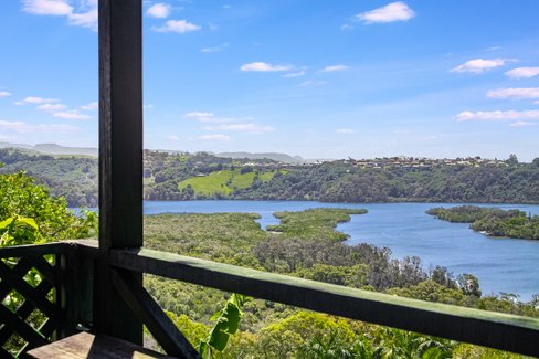 37 Lakeview Parade, TWEED HEADS SOUTH NSW 2486