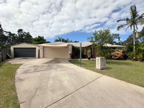 37 Longreach Court, TANNUM SANDS QLD 4680
