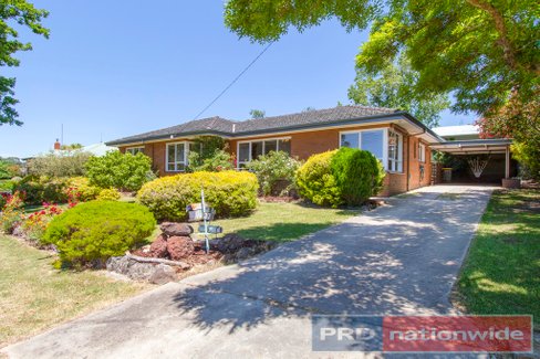 37 Melbourne Road, CRESWICK VIC 3363