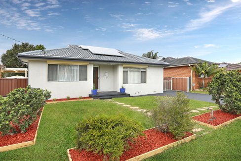 37 Rogers Ave, KANAHOOKA NSW 2530