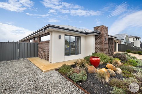 37 Tremain Drive, LUCAS VIC 3350