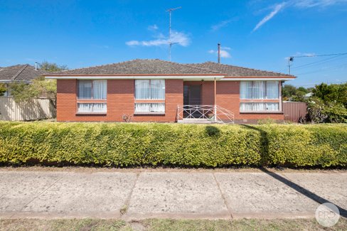 37 Victoria Street, SEBASTOPOL VIC 3356