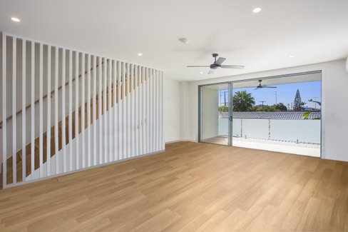 3/70 Dawn Parade, Miami QLD 4220