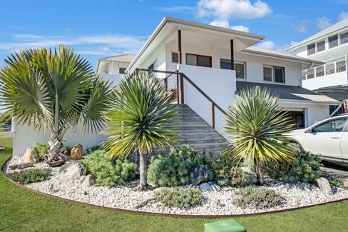 373 Casuarina Way, CASUARINA NSW 2487