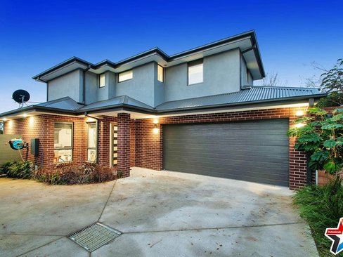 3 77 Cambridge Road Mooroolbark 3138