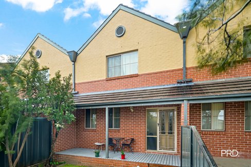 3/8-9 Ferguson Road, Springwood