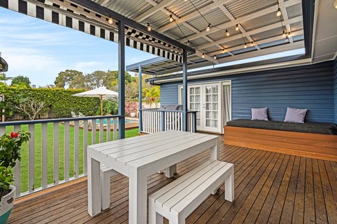 38 Acanthus Avenue, Burleigh Heads QLD 4220