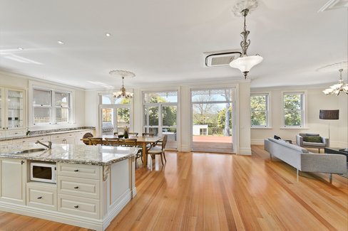 38 Balwyn Road Canterbury 3126