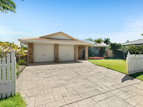 38 Bergamont Street, ELANORA QLD 4221