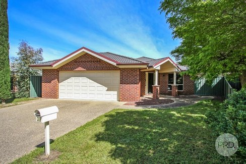 38 Cassinia Court, THURGOONA NSW 2640