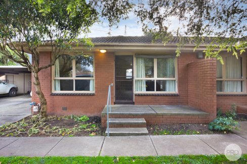 3/8 Christine Avenue, ALFREDTON VIC 3350