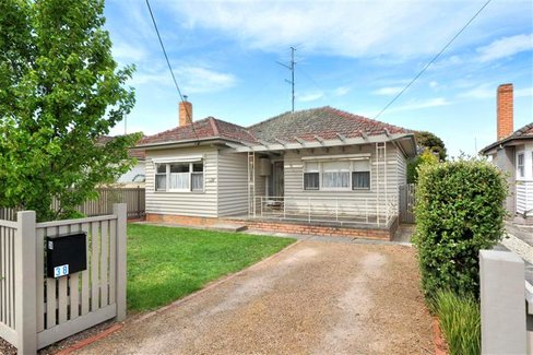 38 Grammar Street  Wendouree 3355