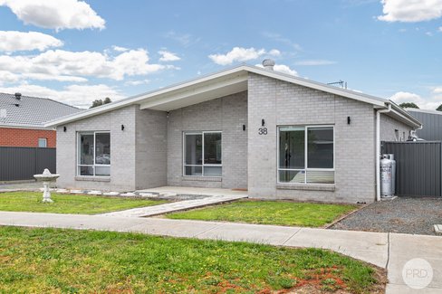 38 Heales Street, SMYTHESDALE VIC 3351