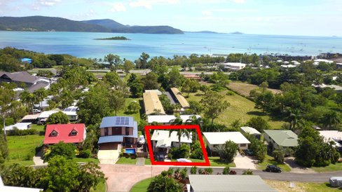 38 Jones Road, CANNONVALE QLD 4802