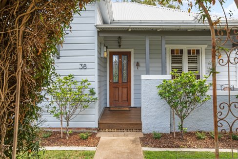 38 Nillo Street, LORN NSW 2320