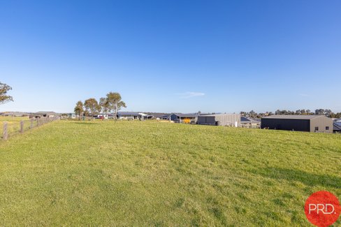 38 Plover Circuit, ABERGLASSLYN NSW 2320