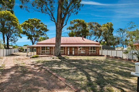 38 Redwood Drive, STRATHFIELDSAYE VIC 3551