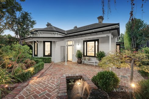 38 Seymour Grove Camberwell 3124