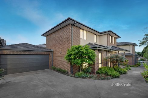 3 8 Sussex Street Ringwood 3134