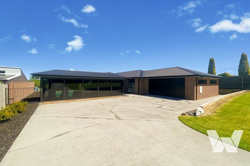 38 The Backwater, Eastwood