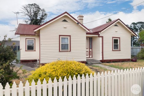 38 Victoria Street, CRESWICK VIC 3363