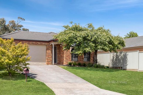 38 Warren Street Kyneton 3444