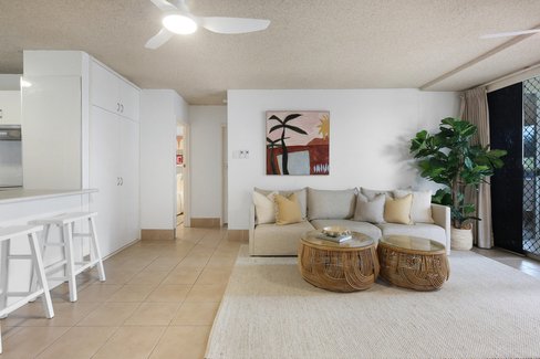 3/82 The Esplanade, Burleigh Heads QLD 4220
