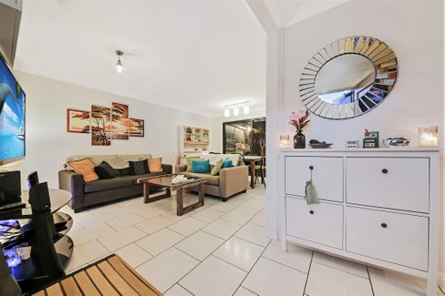 38/5-15 Galeen Drive, BURLEIGH WATERS QLD 4220