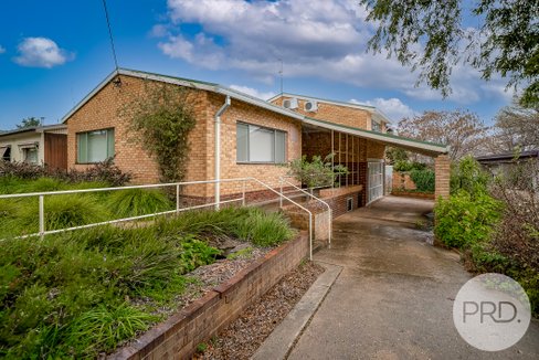 389 Lake Albert Road, KOORINGAL NSW 2650