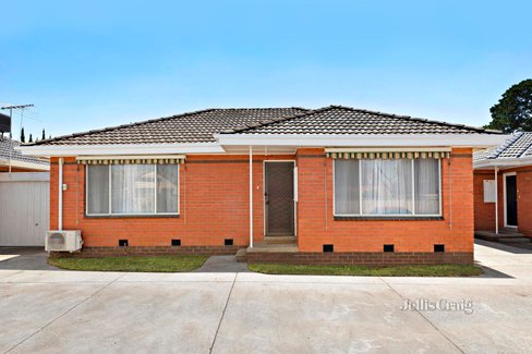 3 8A Danin Street Pascoe Vale 3044