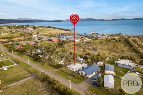 39 Booth Street, DUNALLEY TAS 7177