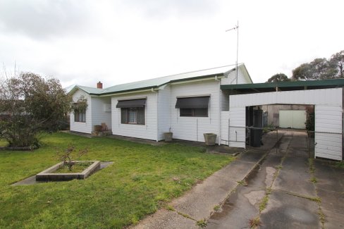 39 High Street, BEAUFORT VIC 3373
