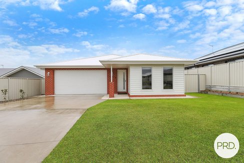 39 Jackeroo Circuit, THURGOONA NSW 2640