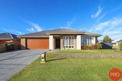 39 Lawrenson Parade, THORNTON NSW 2322